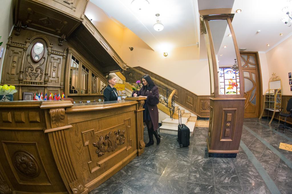 Hotel Star Munkács Kültér fotó