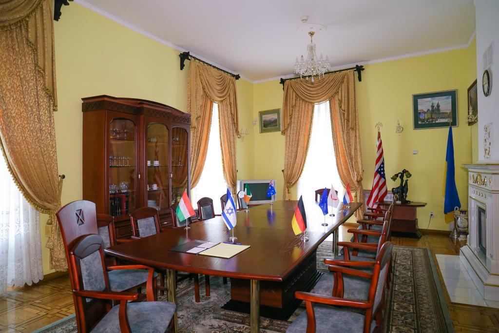 Hotel Star Munkács Kültér fotó